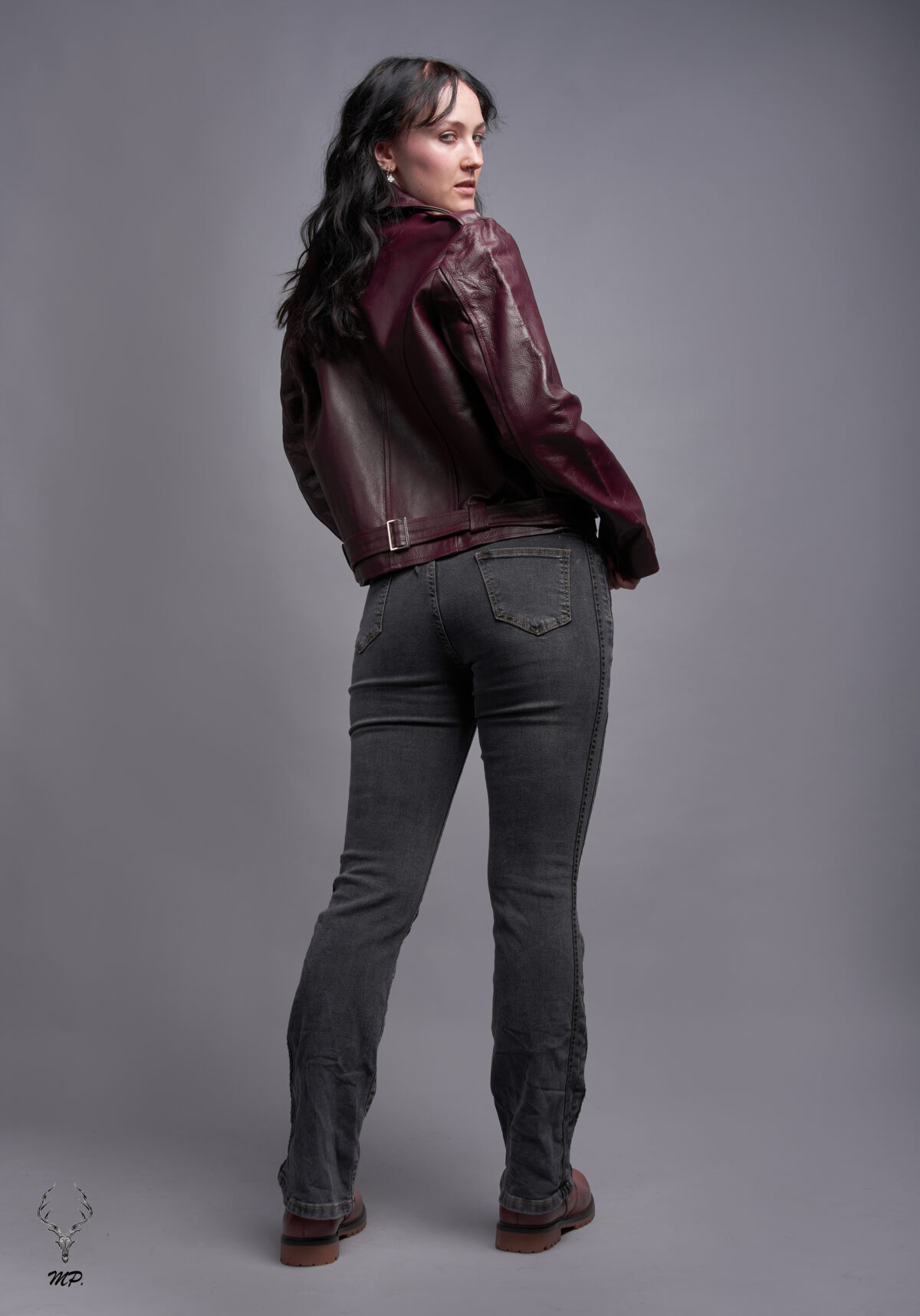 Monarch Noir Pinnacle Dark Waxed Full Grain Cowhide Leather With Luxurious Satin Limited Aniline Leather - Image 2